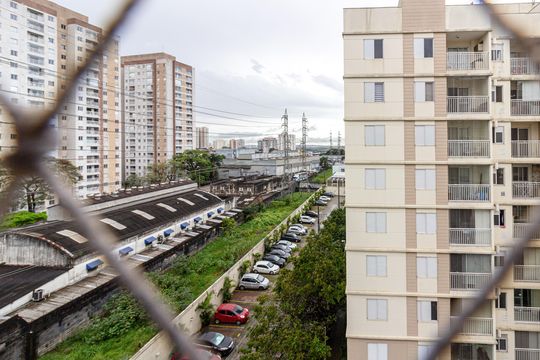 Vista Quarto 2  de apartamento para alugar com 3 quartos, 62m² em Vila Endres, Guarulhos