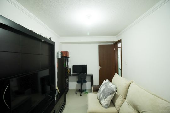 Sala de TV de apartamento à venda com 4 quartos, 94m² em Vila Miriam, São Paulo