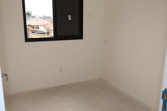 Quarto 2 de apartamento para alugar com 2 quartos, 44m² em Vila Industrial, São Paulo