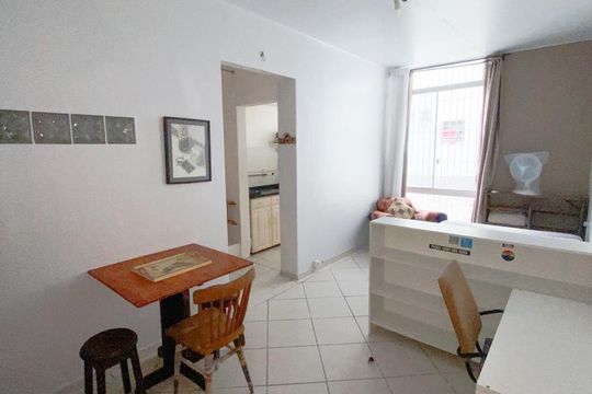 Sala de apartamento para alugar com 1 quarto, 27m² em Farroupilha, Porto Alegre