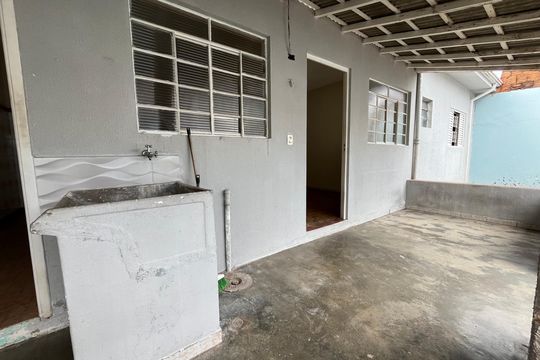 Varanda de casa para alugar com 1 quarto, 55m² em Vila Mimosa, Campinas