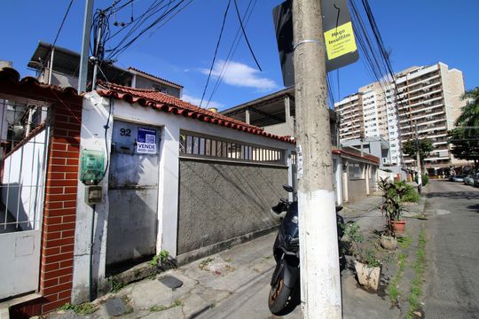 Fachada da casa de casa à venda com 2 quartos, 55m² em Vila da Penha, Rio de Janeiro