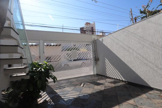 Garagem de casa à venda com 3 quartos, 300m² em Vila Prudente, São Paulo