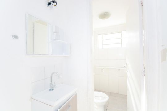 Banheiro de apartamento para alugar com 2 quartos, 45m² em Vila Izabel, Guarulhos