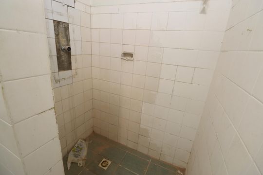 Banheiro de casa para alugar com 2 quartos, 150m² em Itapuã, Salvador