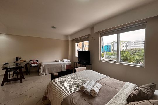 Quarto de apartamento à venda com 1 quarto, 33m² em Alphaville Industrial, Barueri