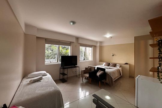 Quarto de apartamento à venda com 1 quarto, 33m² em Alphaville Industrial, Barueri