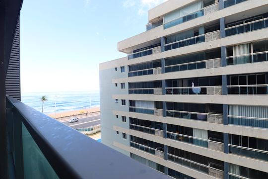 Varanda de kitnet/studio para alugar com 1 quarto, 31m² em Jardim Armação, Salvador