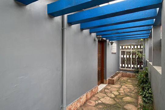 Área externa de casa para alugar com 3 quartos, 205m² em Vila Campesina, Osasco