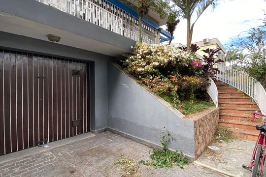 Área externa - Garagem de casa para alugar com 3 quartos, 205m² em Vila Campesina, Osasco