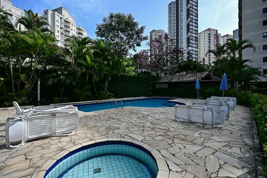 Piscina de apartamento para alugar com 3 quartos, 61m² em Panamby, São Paulo