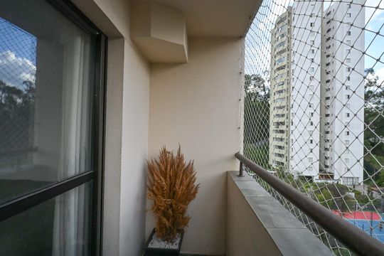 Varanda de apartamento para alugar com 3 quartos, 61m² em Panamby, São Paulo