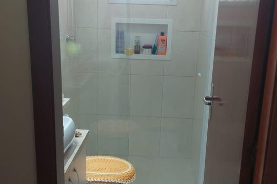 Banheiro de apartamento à venda com 2 quartos, 54m² em Vila Príncipe de Gales, Santo André
