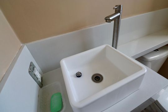 Banheiro de apartamento para alugar com 2 quartos, 32m² em Nova Brasília, Salvador
