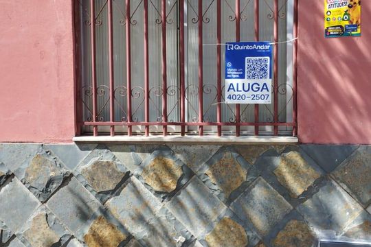 placa instalada BGOB-105 de casa para alugar com 2 quartos, 82m² em Floresta, Belo Horizonte