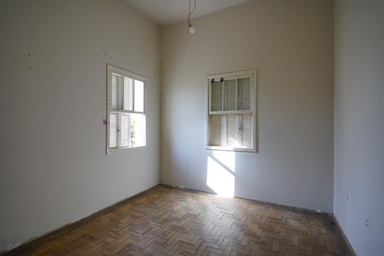 Quarto 2 de casa à venda com 3 quartos, 300m² em Cristo Redentor, Porto Alegre