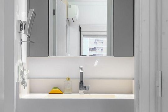 Banheiro de apartamento à venda com 1 quarto, 54m² em Vila Olímpia, São Paulo