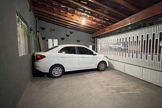 Casa à venda com 3 quartos, 180m² em Vila Bertioga, São Paulo