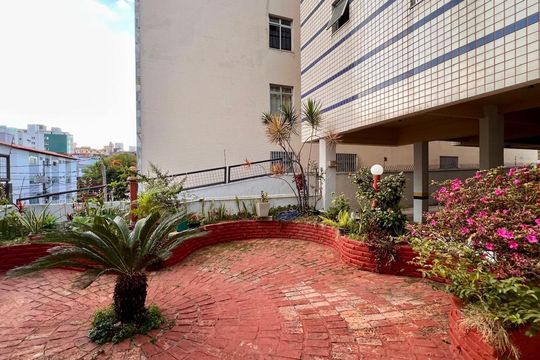 Apartamento à venda com 4 quartos, 140m² em Jardim America, Belo Horizonte