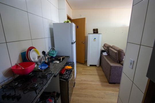 Cozinha de apartamento à venda com 1 quarto, 43m² em Centro Urbano, Brasília