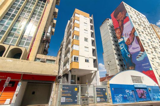 Fachada de apartamento para alugar com 1 quarto, 24m² em Centro Histórico, Porto Alegre