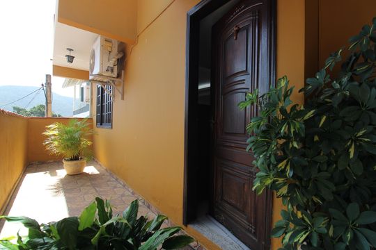 Entrada de casa de condomínio à venda com 3 quartos, 130m² em Taquara, Rio de Janeiro