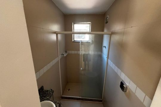 Banheiro de apartamento para alugar com 1 quarto, 40m² em Anchieta, Nilópolis