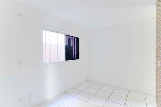 Sala de apartamento à venda com 2 quartos, 42m² em Jardim Guilhermino, Guarulhos