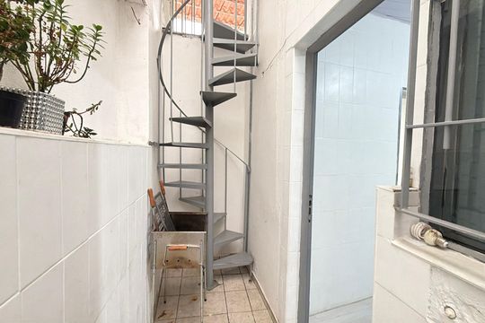 Quintal de casa para alugar com 3 quartos, 75m² em Vila Invernada, São Paulo