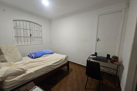 Quarto de casa para alugar com 2 quartos, 250m² em Heliópolis, Belo Horizonte