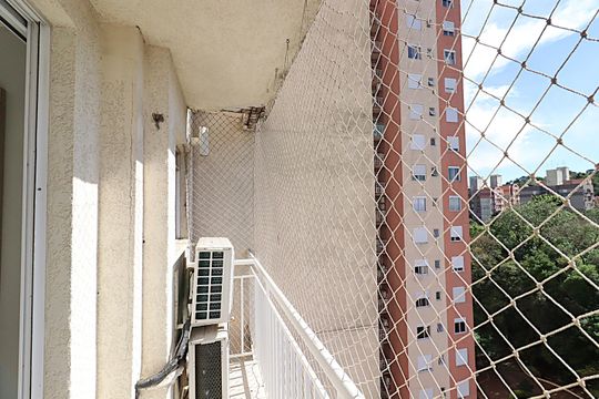 Sacada da Sala de apartamento à venda com 2 quartos, 56m² em Jardim Carvalho, Porto Alegre
