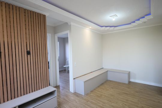 Sala de apartamento para alugar com 2 quartos, 42m² em Jardim Boa Vista (zona Oeste), Osasco