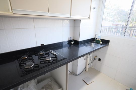 Cozinha e Área de Serviço de apartamento para alugar com 2 quartos, 42m² em Jardim Boa Vista (zona Oeste), Osasco