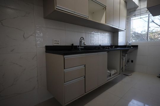 Cozinha e Área de Serviço de apartamento para alugar com 2 quartos, 42m² em Jardim Boa Vista (zona Oeste), Osasco