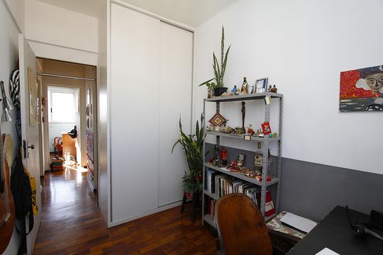Quarto 3 de apartamento para alugar com 3 quartos, 76m² em Jardim America, Belo Horizonte