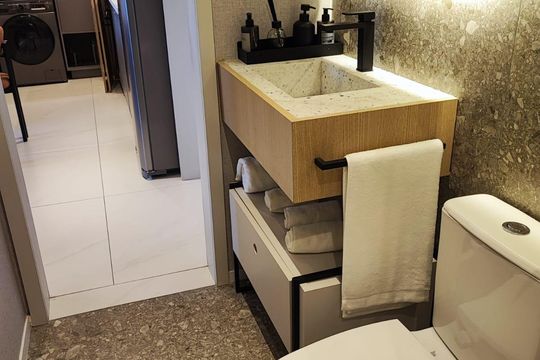 Banheiro de apartamento à venda com 2 quartos, 44m² em Água Branca, São Paulo