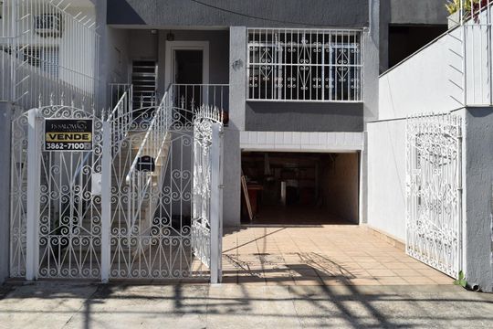Garagem de casa à venda com 3 quartos, 142m² em Pinheiros, São Paulo