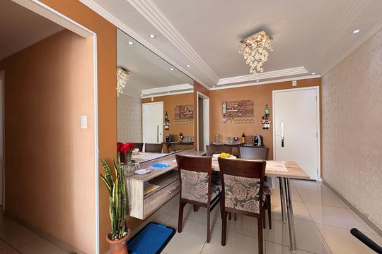 Sala de apartamento à venda com 3 quartos, 63m² em Jardim Utinga, Santo André