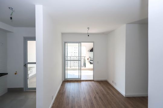Sala de apartamento à venda com 2 quartos, 69m² em Vila Dom Pedro I, São Paulo