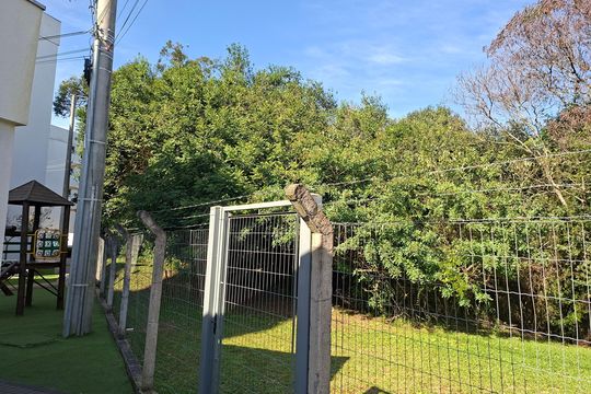 Área externa de apartamento para alugar com 2 quartos, 47m² em Olaria, Canoas