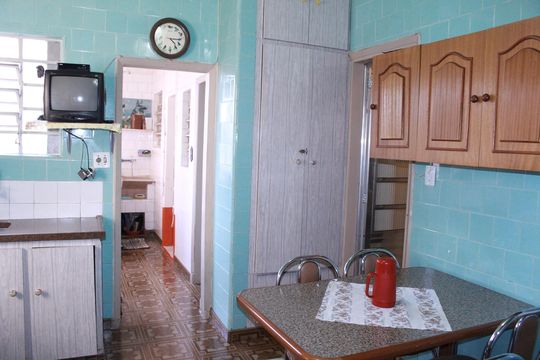 Cozinha de apartamento para alugar com 3 quartos, 137m² em Santa Ifigênia, São Paulo