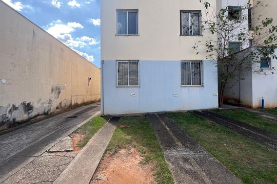 Garagem de apartamento à venda com 2 quartos, 55m² em Itatiaia, Belo Horizonte