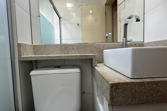 Banheiro Social de apartamento à venda com 2 quartos, 55m² em Itatiaia, Belo Horizonte