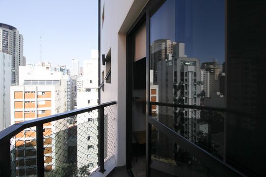 Varanda de apartamento para alugar com 2 quartos, 54m² em Itaim Bibi, São Paulo