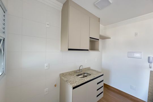 Cozinha de apartamento para alugar com 2 quartos, 56m² em Vila Galvão, Guarulhos