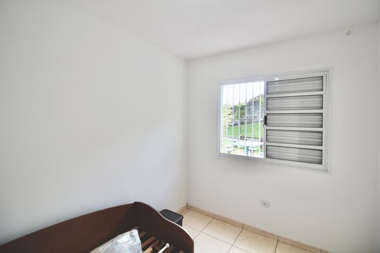 Quarto 2 de apartamento para alugar com 2 quartos, 62m² em Jardim Fanganiello, Ferraz de Vasconcelos