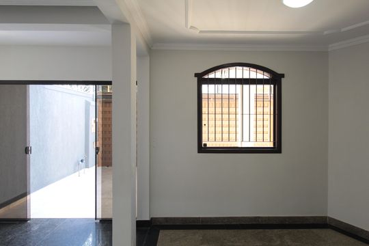 Sala de casa para alugar com 3 quartos, 120m² em Santa Amelia, Belo Horizonte