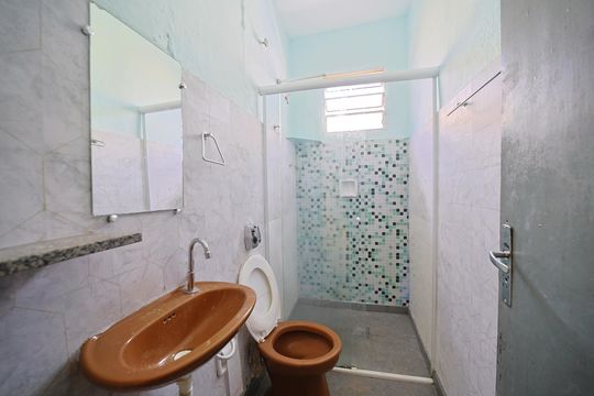 Banheiro de casa para alugar com 2 quartos, 90m² em Cidade Patriarca, São Paulo