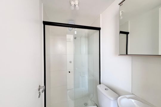 Banheiro de kitnet/studio para alugar com 1 quarto, 17m² em Freguesia do Ó, São Paulo