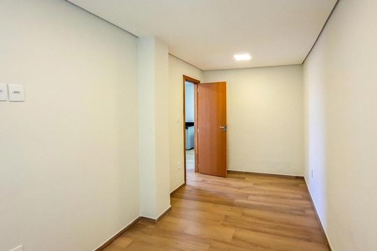 Quarto 1 de casa para alugar com 2 quartos, 70m² em Vera Cruz, Belo Horizonte